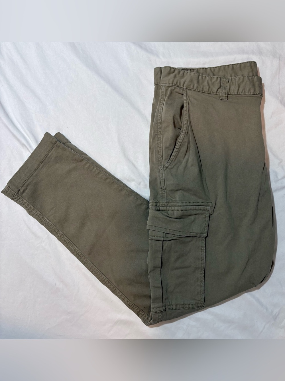 Zara Men's Cargo Pants in Olive